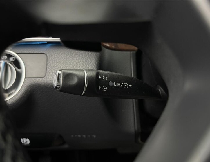 Mercedes-Benz Třídy E Kombi 3,0 l 170 kw