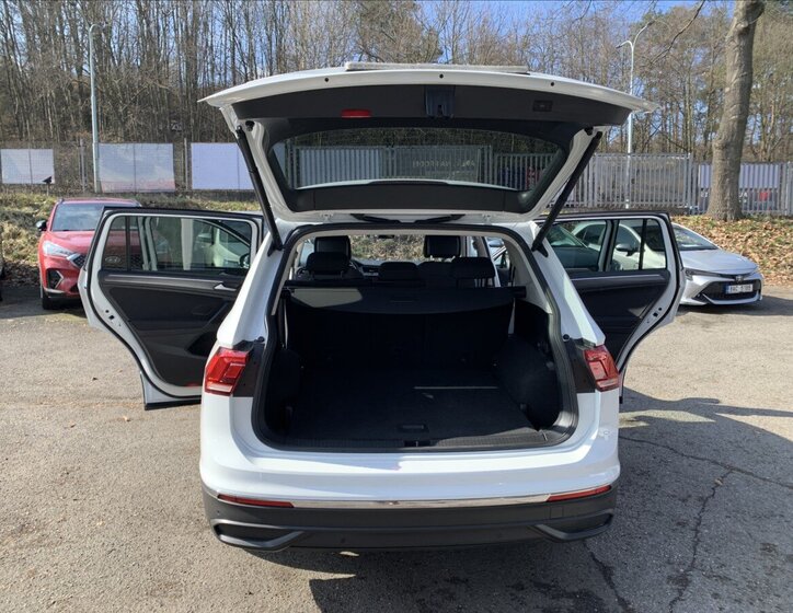 Volkswagen Tiguan Allspace SUV / Terénní 2,0 l 110 kw