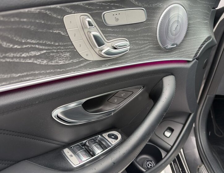 Mercedes-Benz Třídy E 22