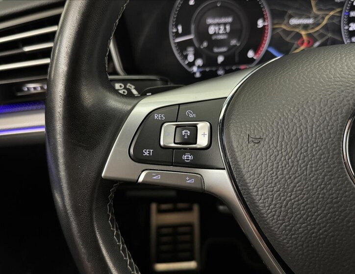 Volkswagen Touareg 11