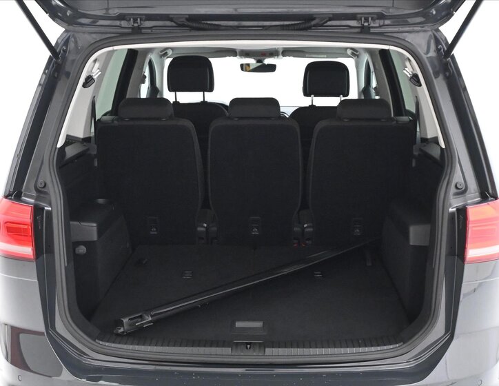 Volkswagen Touran 11