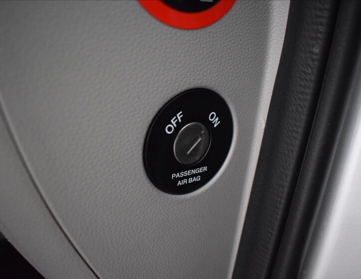 KIA Carens MPV 1,6 l 94 kw