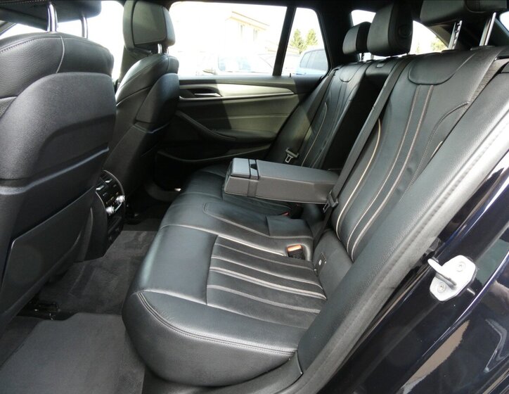 BMW Řada 5 Kombi 3,0 l 235 kw