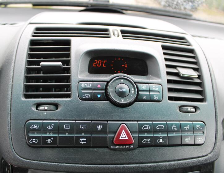 Mercedes-Benz Viano 21