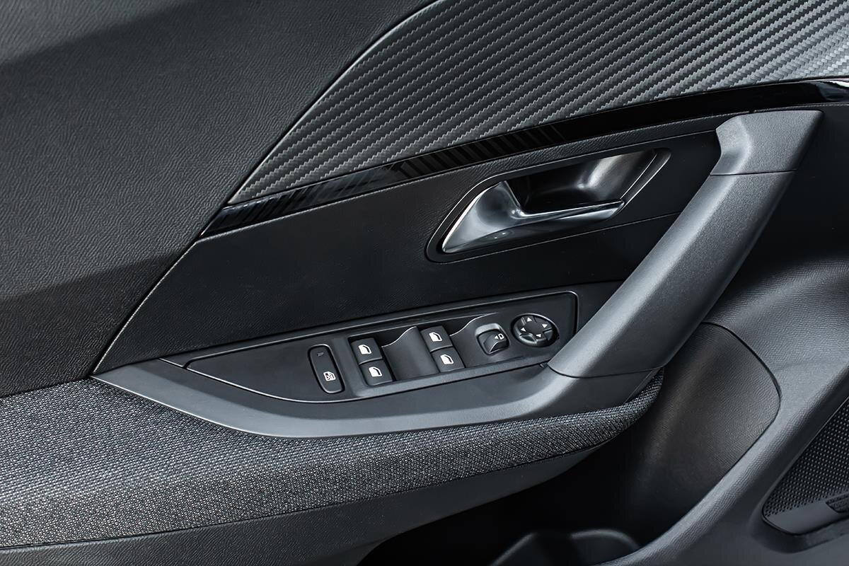 Peugeot 2008 SUV / Terénní 1,2 l 81 kw