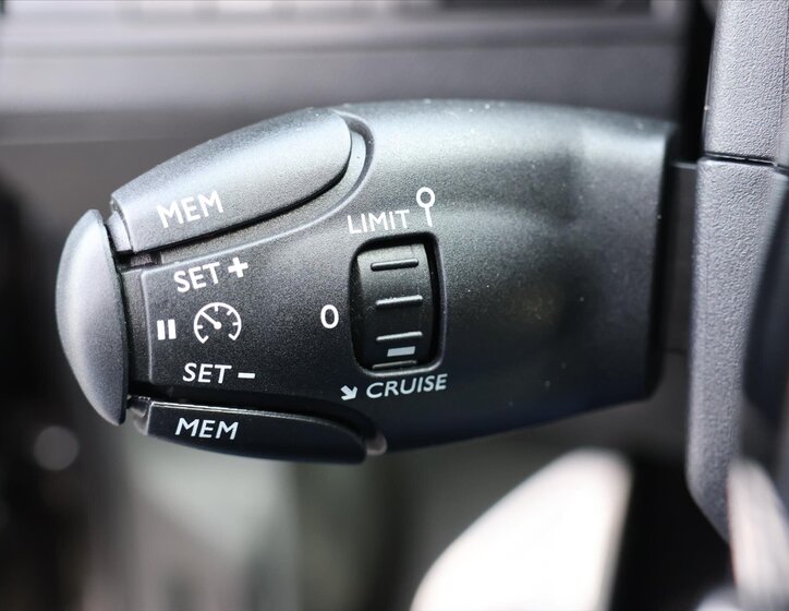 Peugeot 5008 SUV / Terénní 1,2 l 96 kw