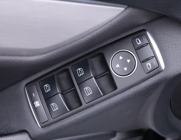 Mercedes-Benz Třídy C Kombi 2,1 l 125 kw