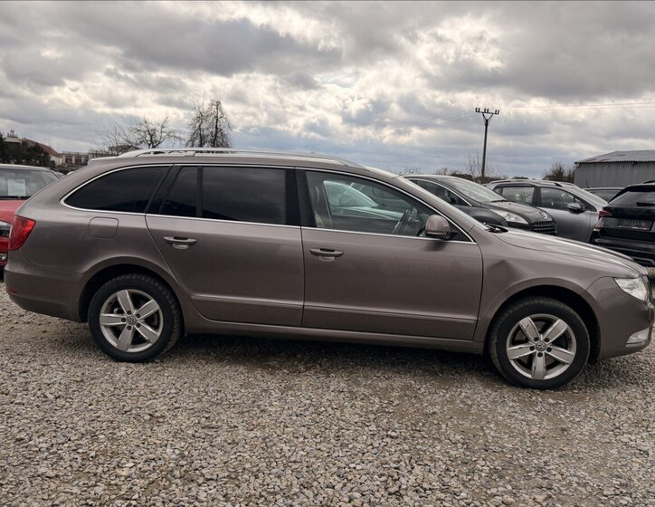 Škoda Superb Kombi 2,0 l 125 kw