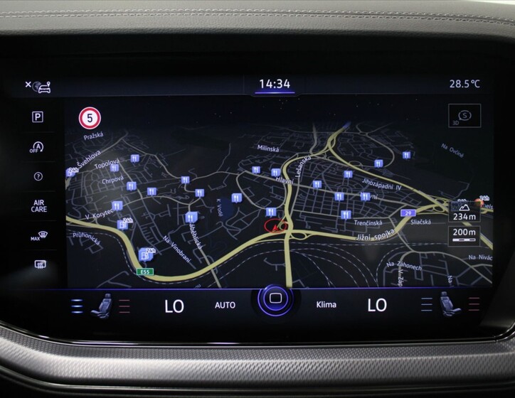 Volkswagen Touareg 13