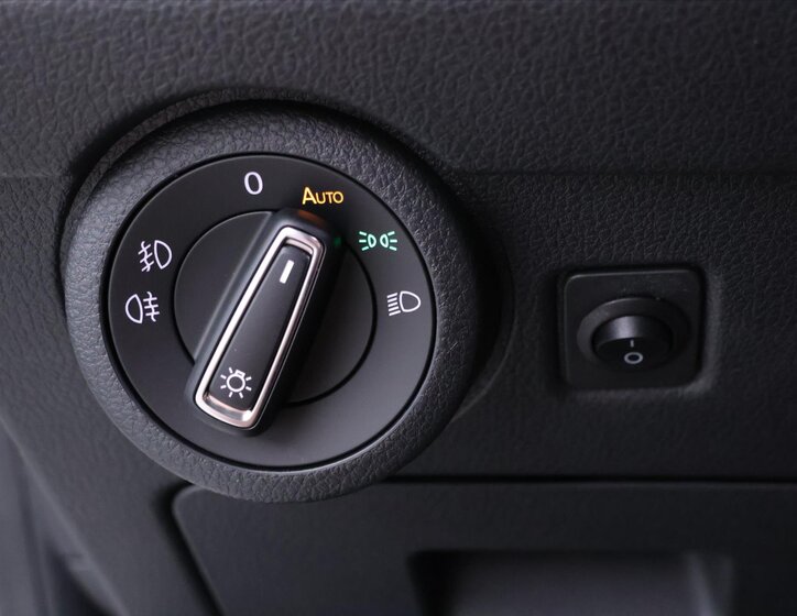 Volkswagen Multivan 18