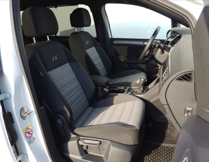 Volkswagen Touran MPV 1,5 l 110 kw