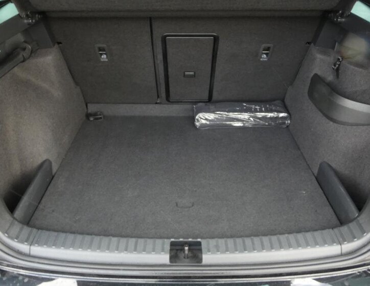 Škoda Karoq SUV / Terénní 1,5 l 110 kw