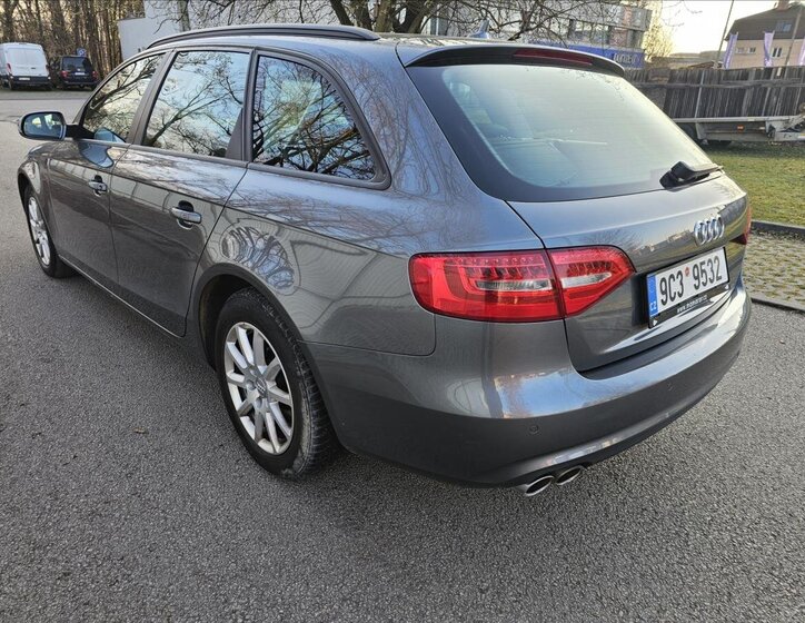 Audi A4 Kombi 2,0 l 110 kw