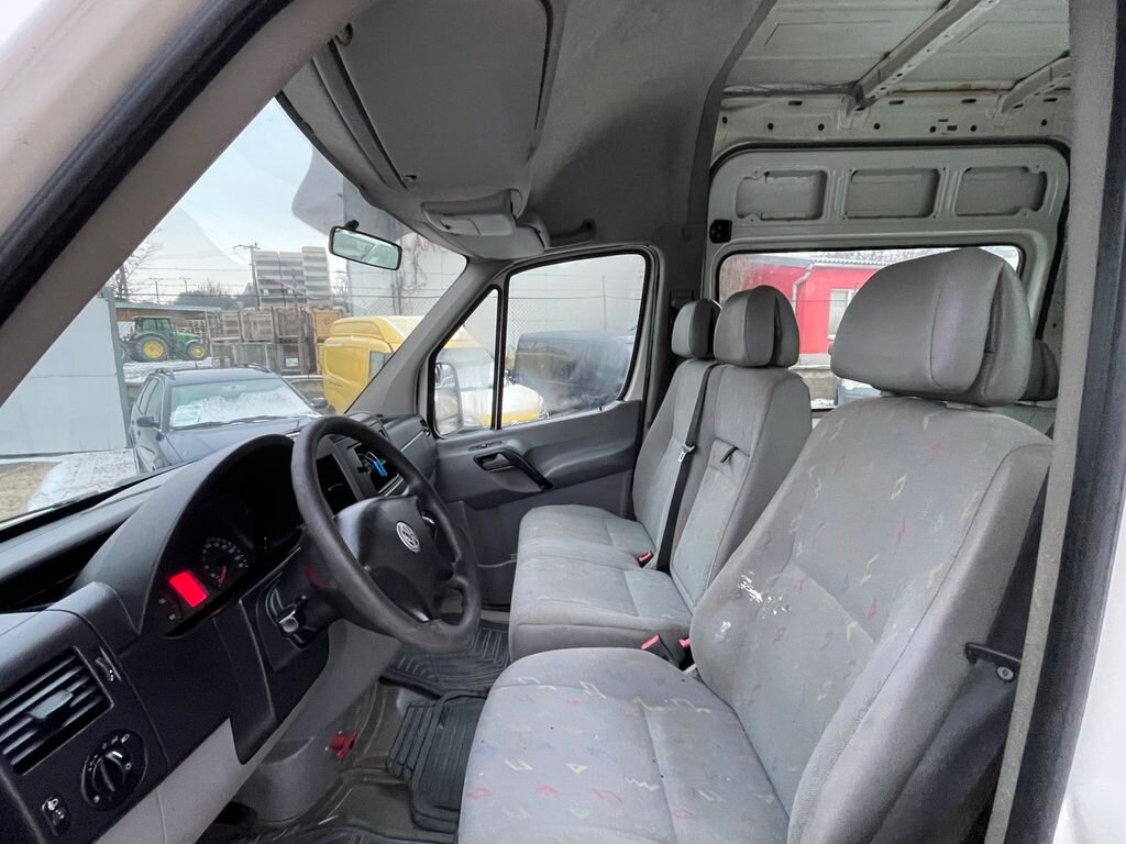 Volkswagen Crafter Skříň 2,5 l 80 kw