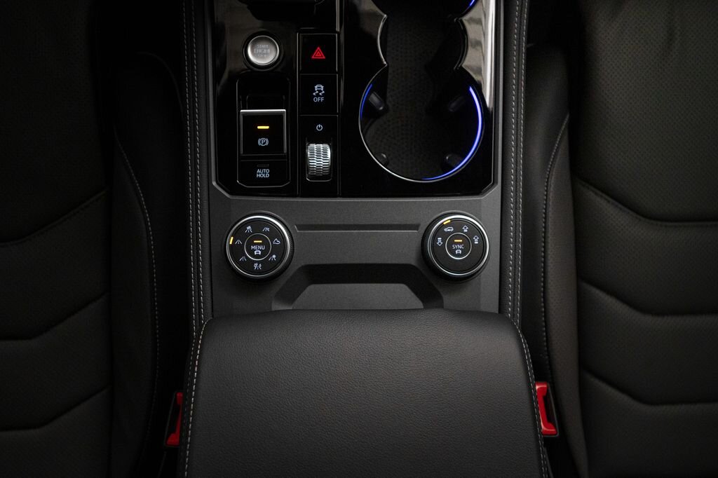 Volkswagen Touareg SUV / Terénní 3,0 l 210 kw