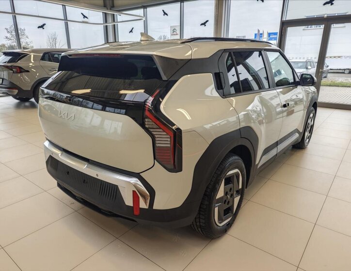KIA EV3 SUV / Terénní 0,0 150 kw