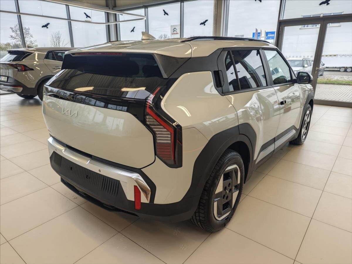 KIA EV3 SUV / Terénní 0,0 150 kw