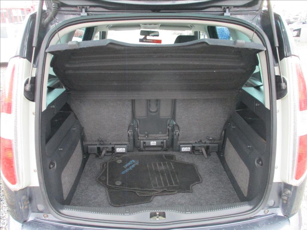 Škoda Roomster Kombi 1,4 l 63 kw