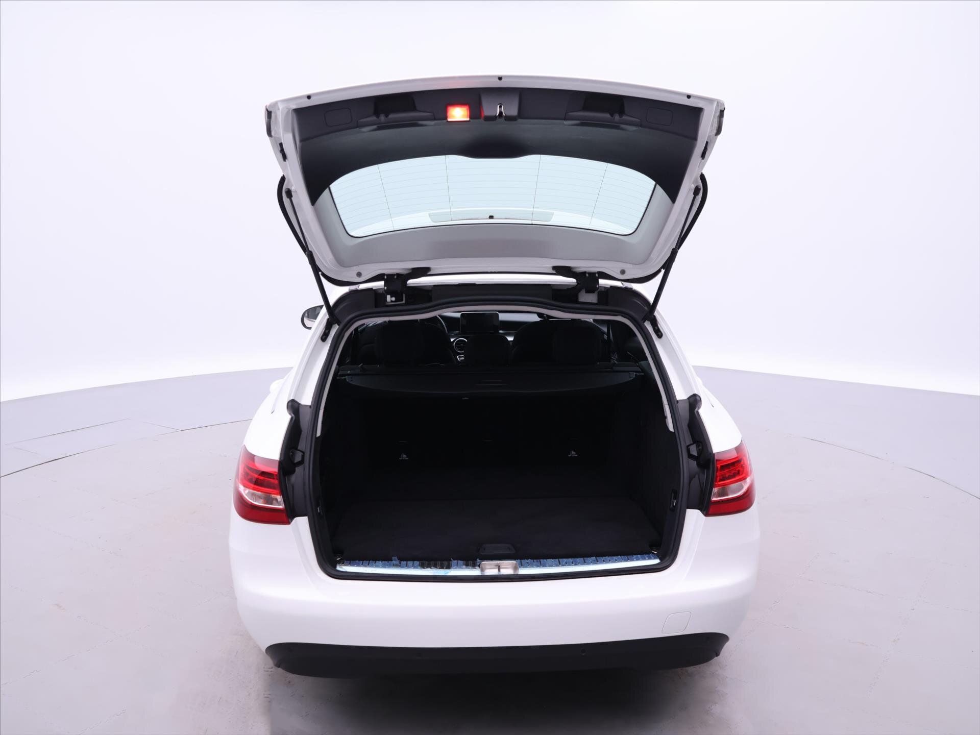 Mercedes-Benz Třídy C Kombi 2,1 l 100 kw