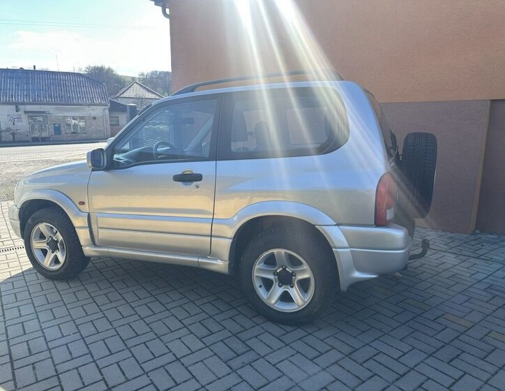 Suzuki Grand Vitara SUV / Terénní 2,0 l 94 kw