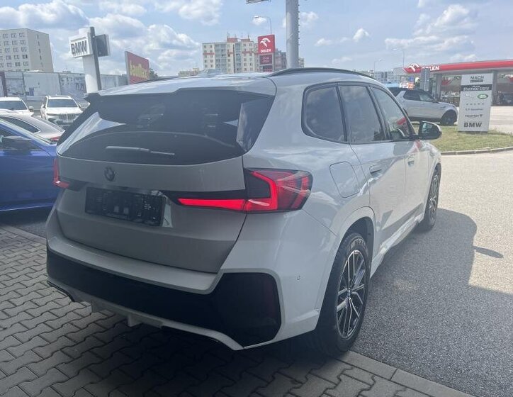 BMW X1 SUV 1,5 l 100 kw