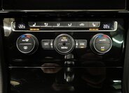 Volkswagen Golf Kombi 2,0 l 221 kw