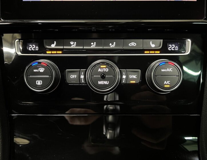 Volkswagen Golf Kombi 2,0 l 221 kw