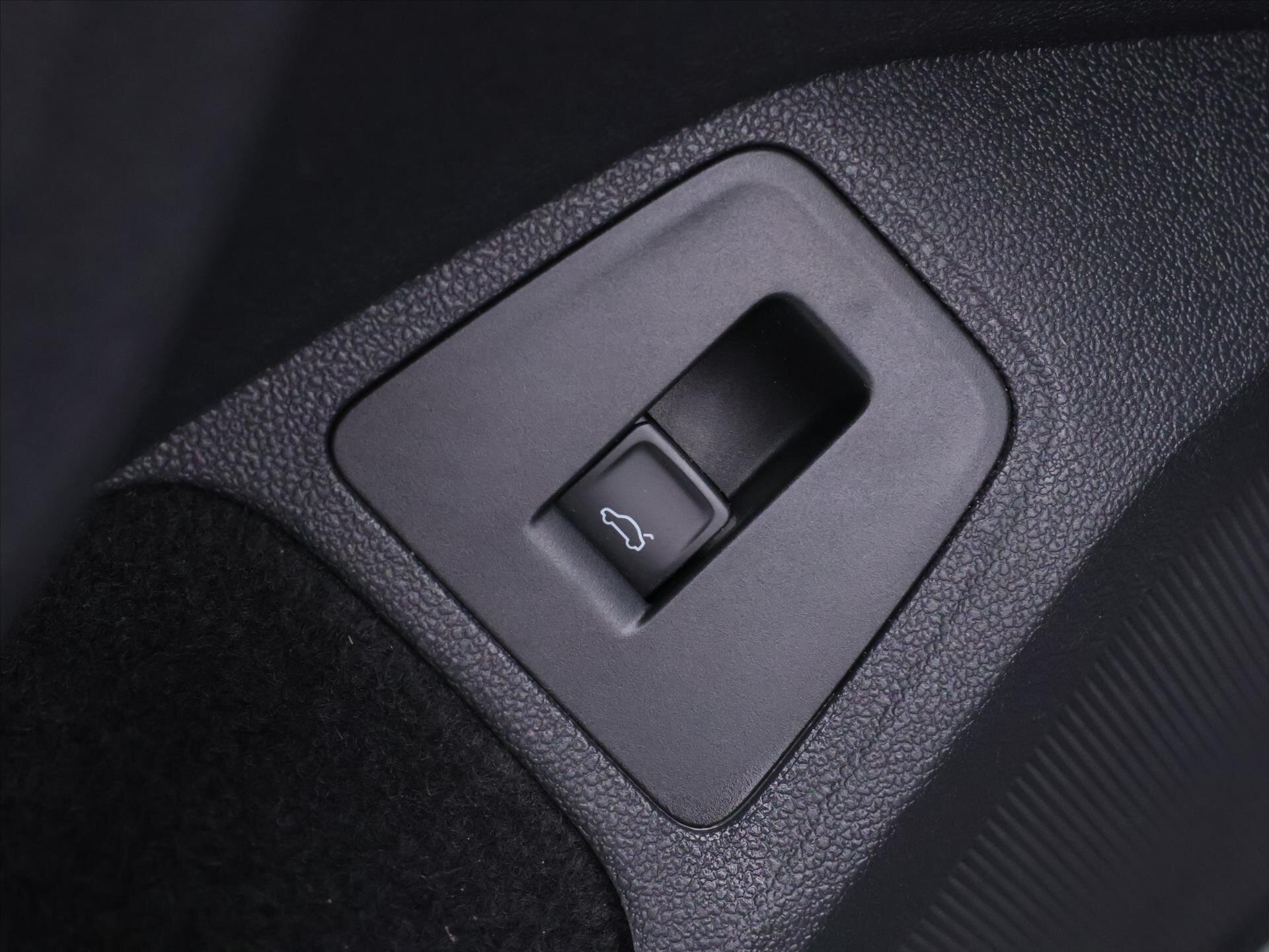 Volkswagen Tiguan SUV / Terénní 1,5 l 96 kw