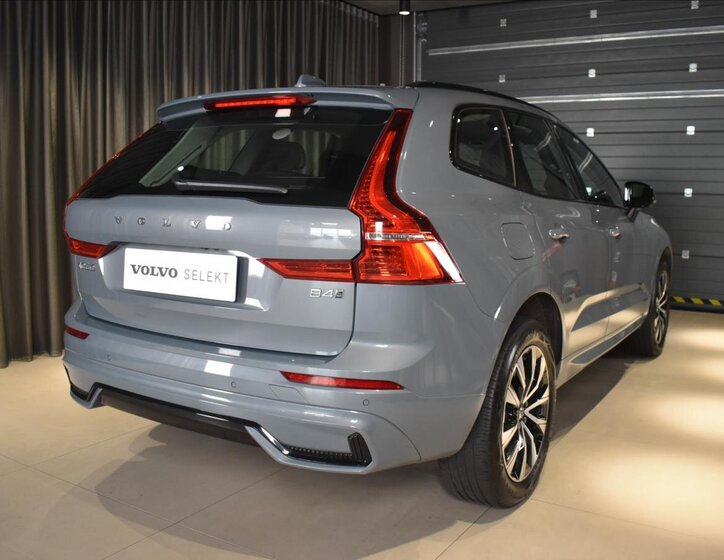Volvo XC60 4