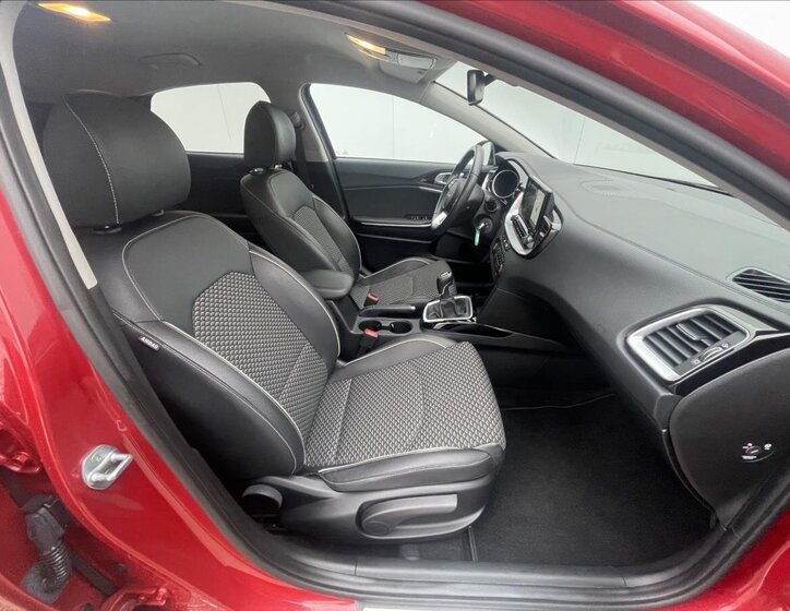 KIA XCeed Hatchback 1,5 l 118 kw