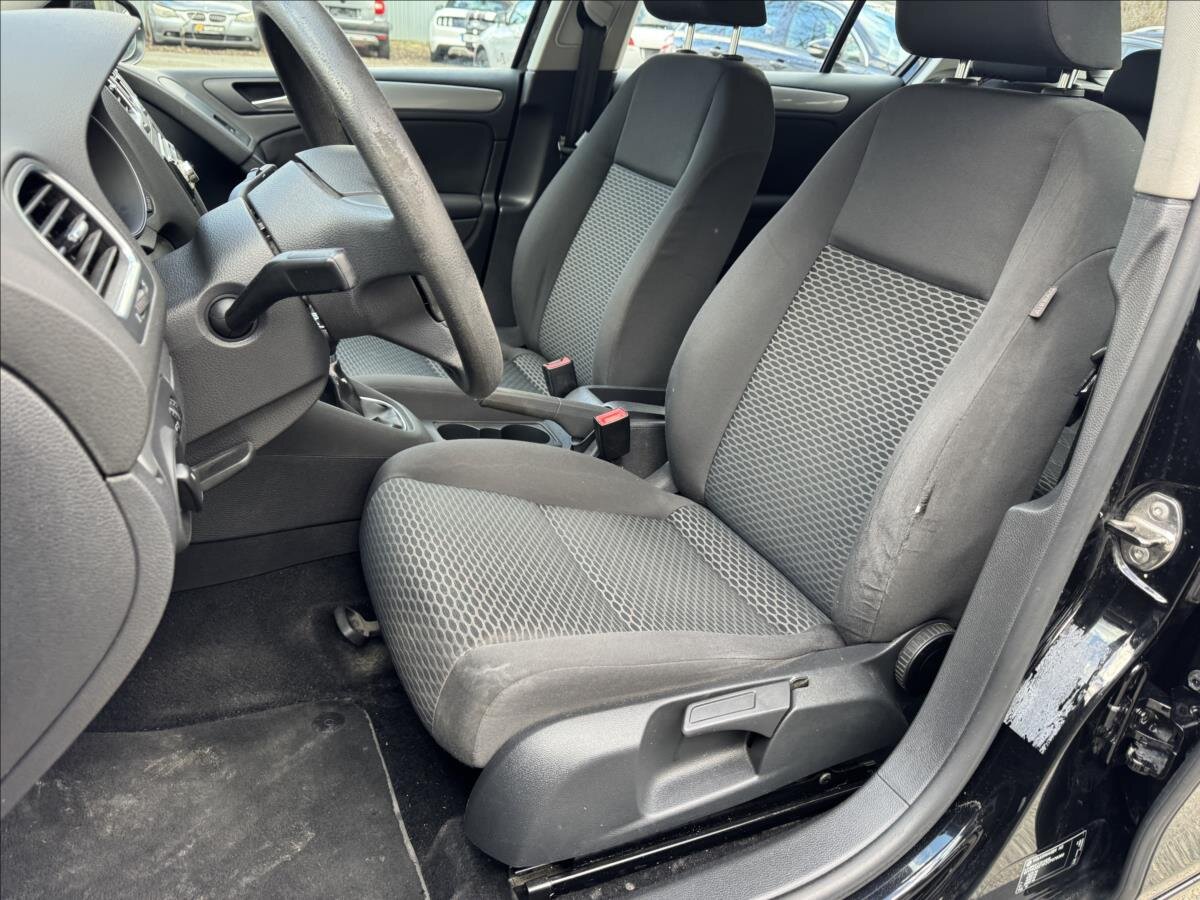 Volkswagen Golf Hatchback 1,6 l 77 kw