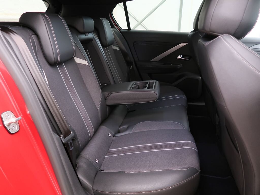 Opel Astra Hatchback 1,2 l 96 kw