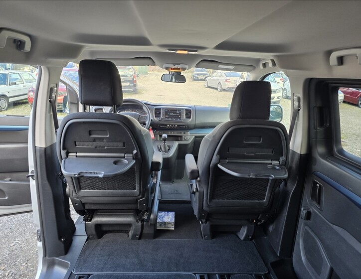 Peugeot Traveller 15