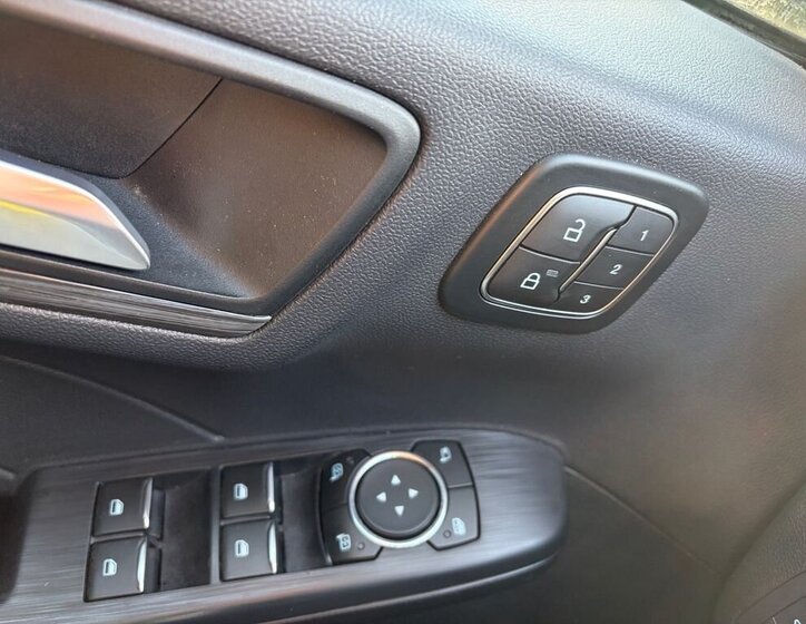 Ford Kuga SUV 2,5 l 132 kw