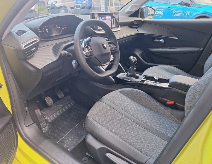 Peugeot 208 Hatchback 1,2 l 74 kw