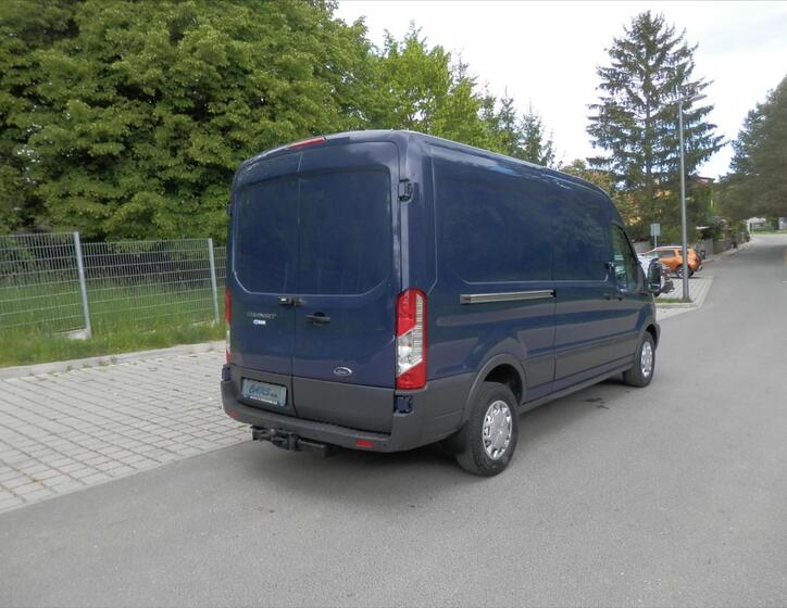 Ford Transit 9