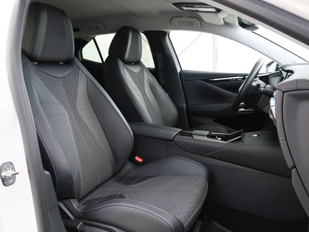 DS Automobiles DS4 Hatchback 1,2 l 100 kw