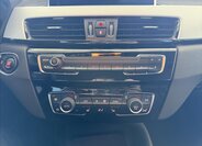 BMW X1 Kombi 1,5 l 103 kw