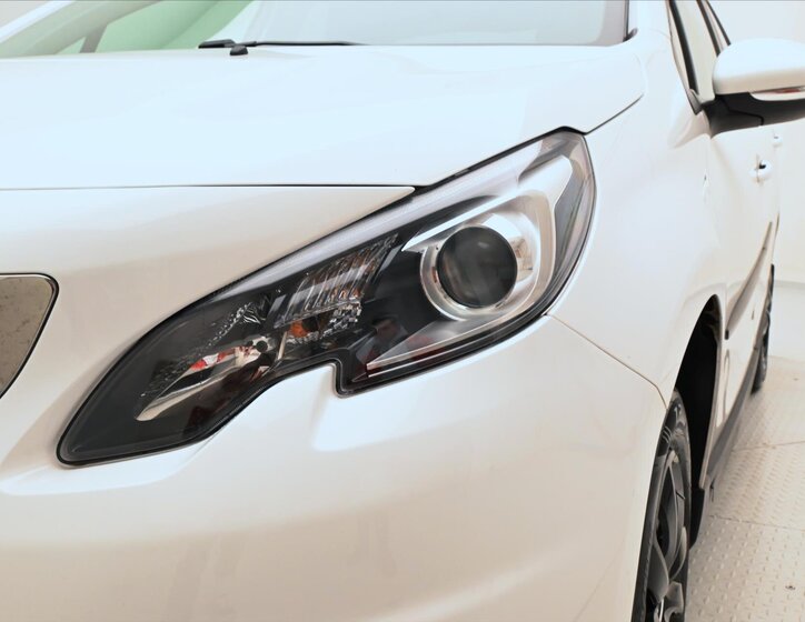 Peugeot 2008 SUV 2,0 l 60 kw