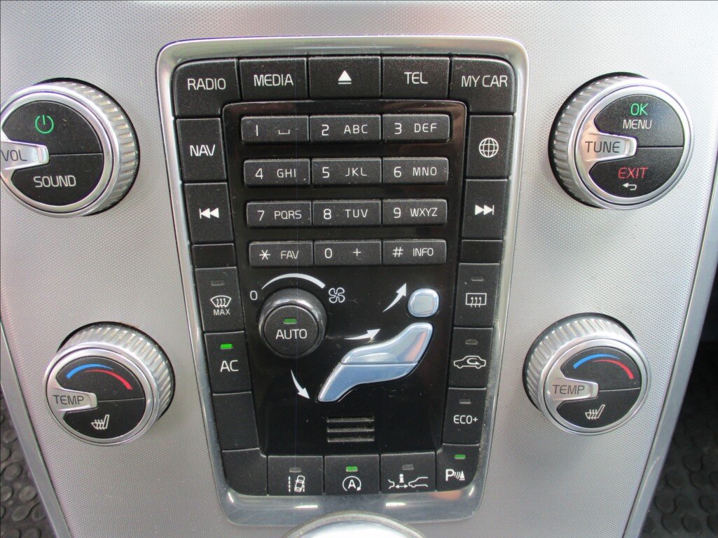 Volvo V70 Kombi 2,0 l 133 kw