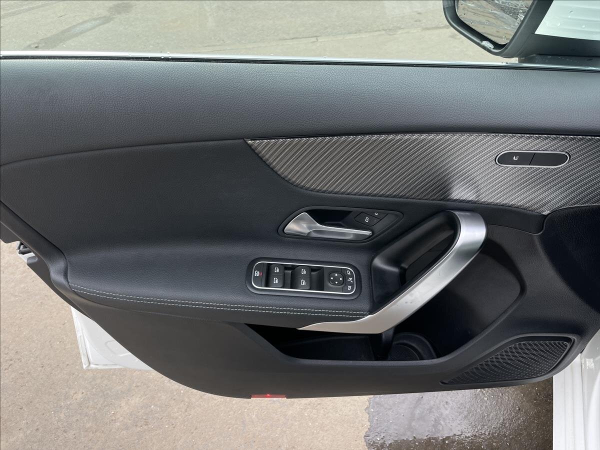 Mercedes-Benz Třídy A Hatchback 2,0 l 110 kw