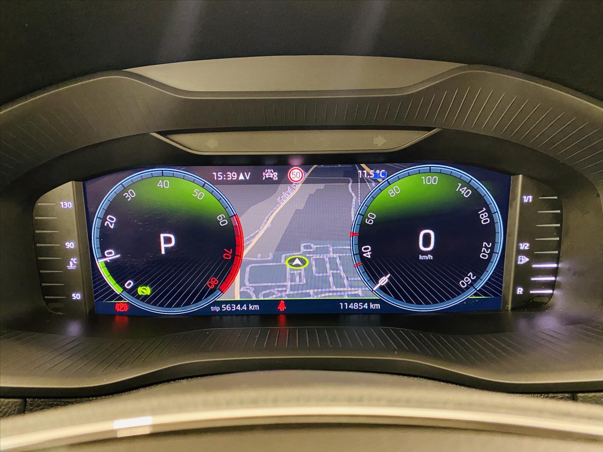 Škoda Karoq SUV / Terénní 1,5 l 110 kw