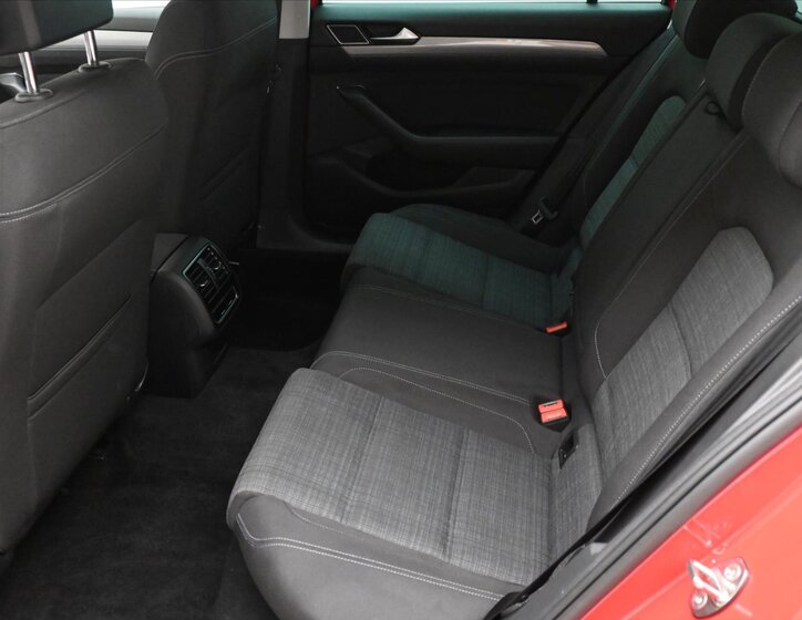 Volkswagen Passat Kombi 2,0 l 110 kw