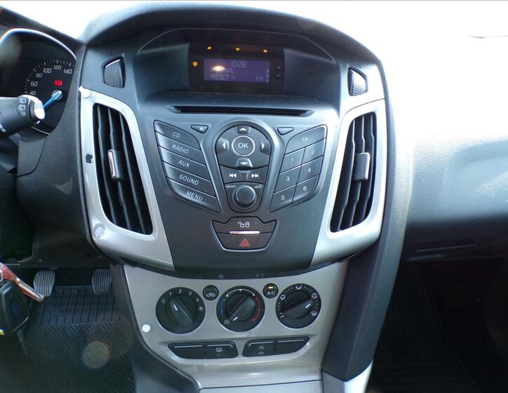 Ford Focus Kombi 998,0 92 kw