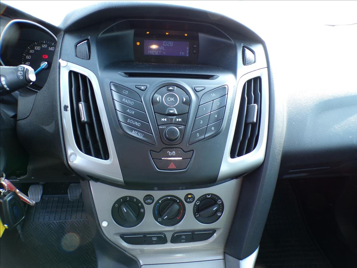 Ford Focus Kombi 998,0 92 kw