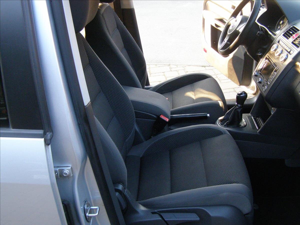 Volkswagen Touran MPV 1,2 l 77 kw