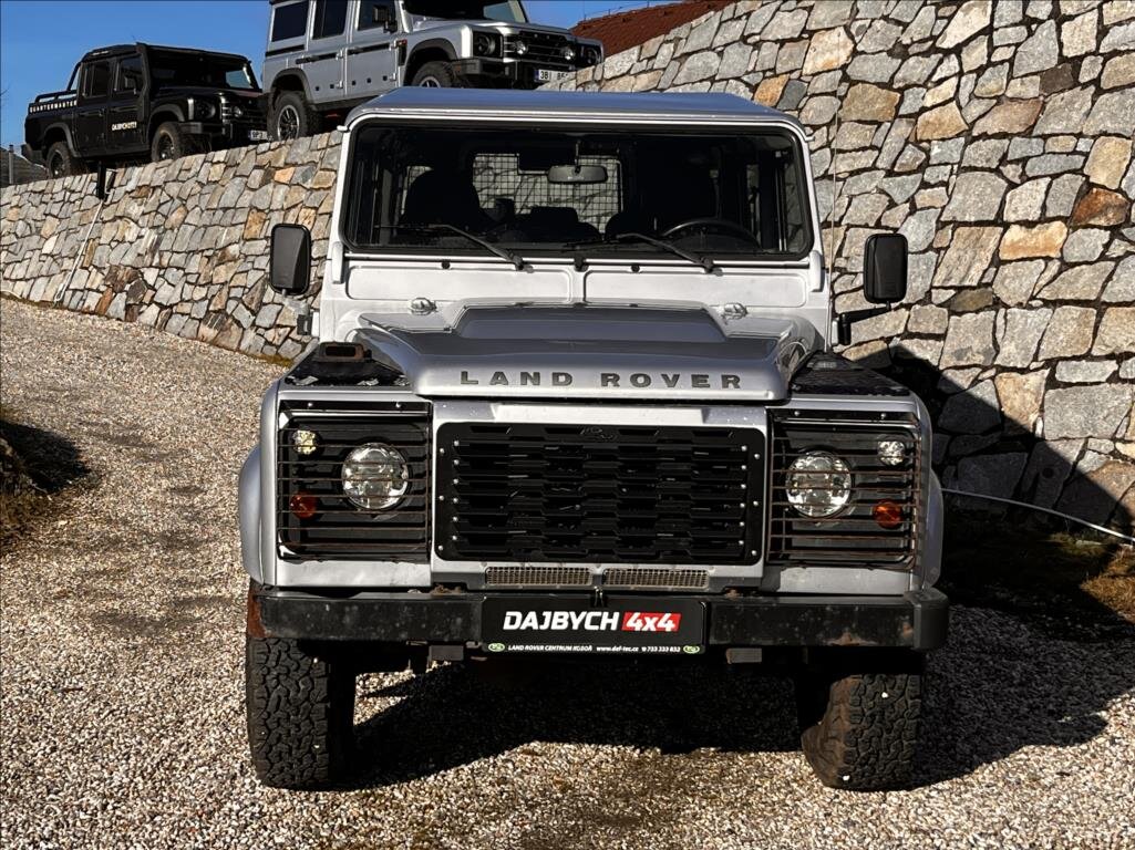 Land Rover Defender Ostatní 2,4 l 90 kw