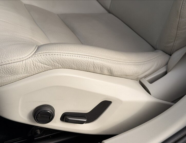 Volvo V90 Kombi 2,0 l 110 kw