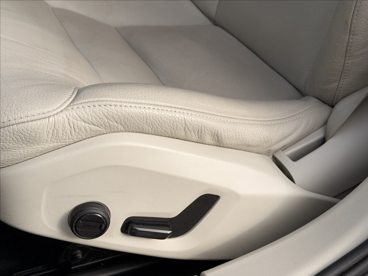 Volvo V90 Kombi 2,0 l 110 kw