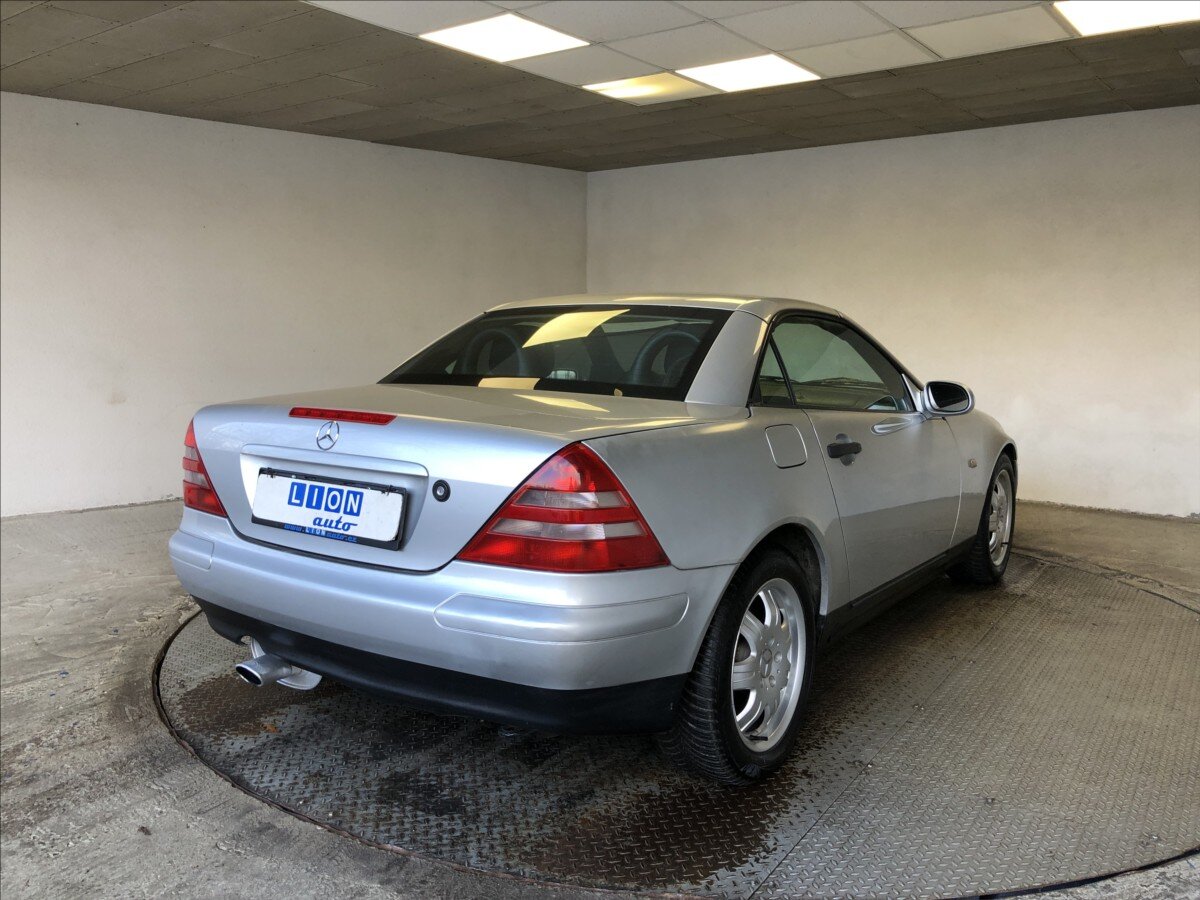 Mercedes-Benz SLK Kabriolet 2,0 l 100 kw